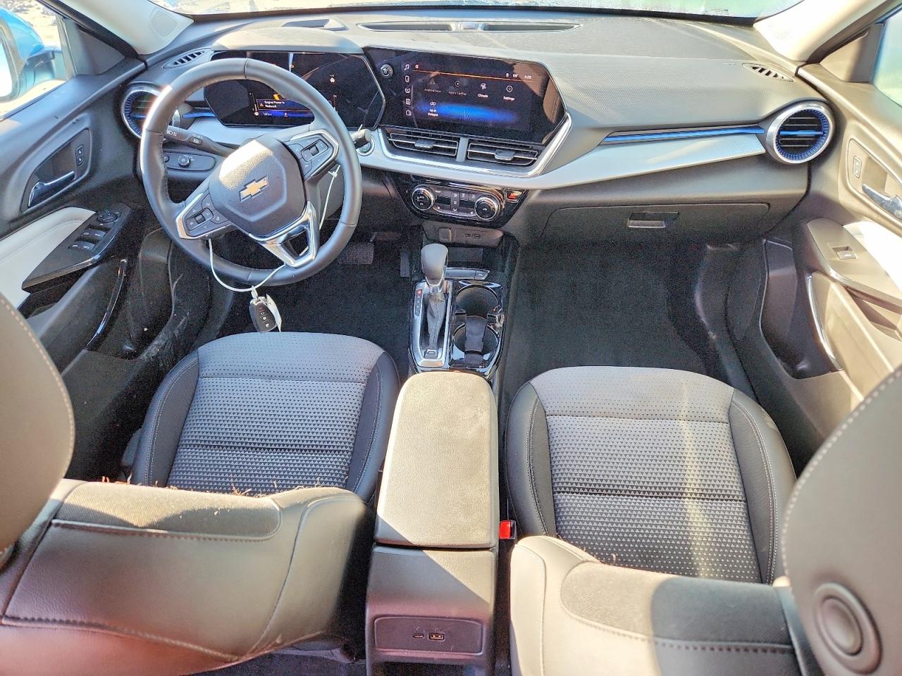 2025 CHEVROLET TRAX 1LT photo 8