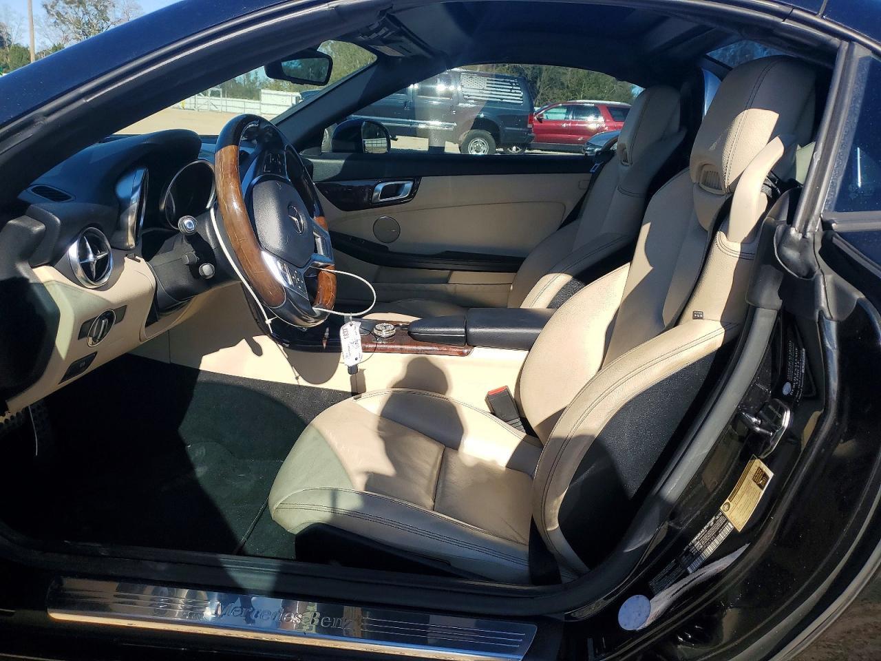 2013 MERCEDES-BENZ SLK 350 photo 19