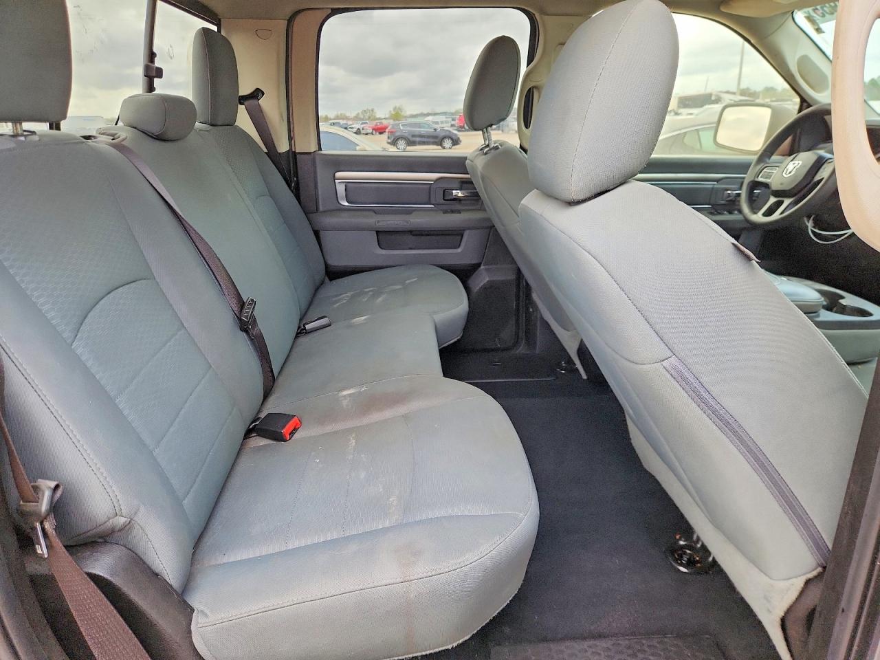 2019 RAM 1500 CLASSIC SLT photo 19