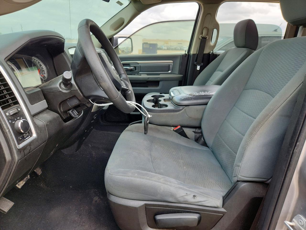 2019 RAM 1500 CLASSIC SLT photo 13
