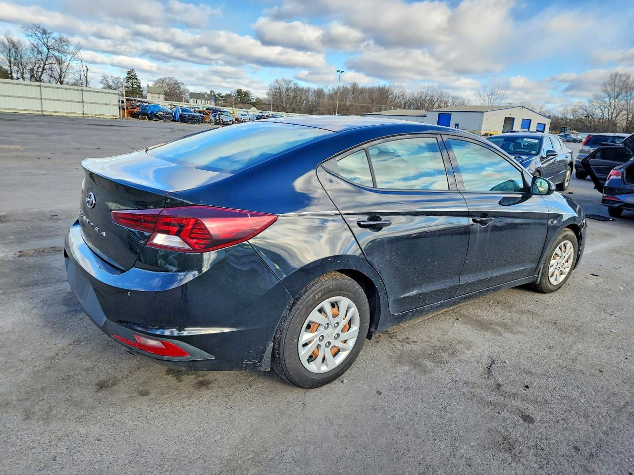 2020 HYUNDAI ELANTRA SE photo 3