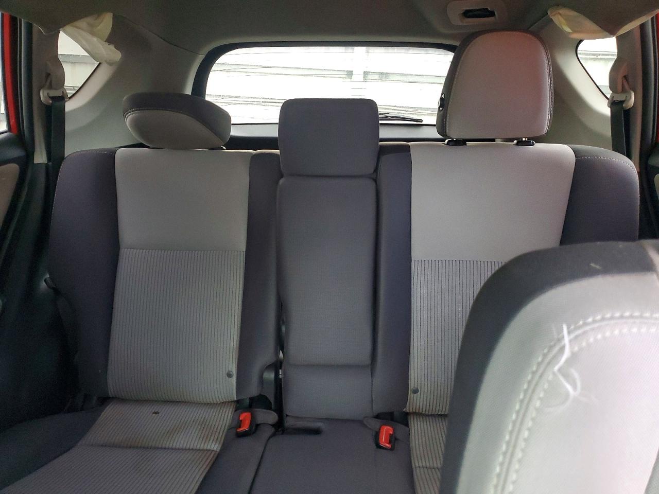 2015 TOYOTA RAV4 XLE photo 19