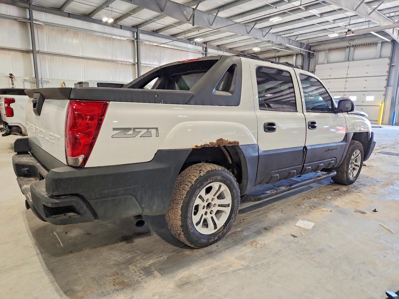 2005 CHEVROLET AVALANCHE K1500 photo 3