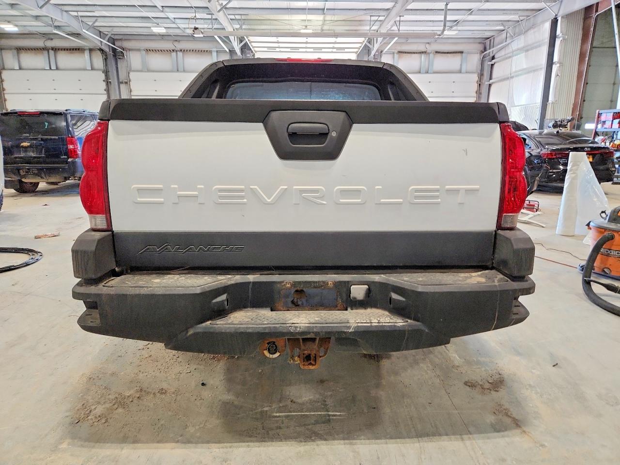 2005 CHEVROLET AVALANCHE K1500 photo 6