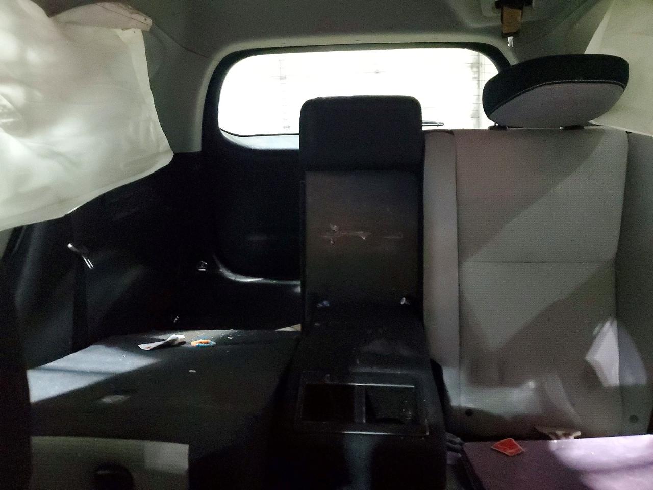 2017 TOYOTA RAV4 HV LE photo 10
