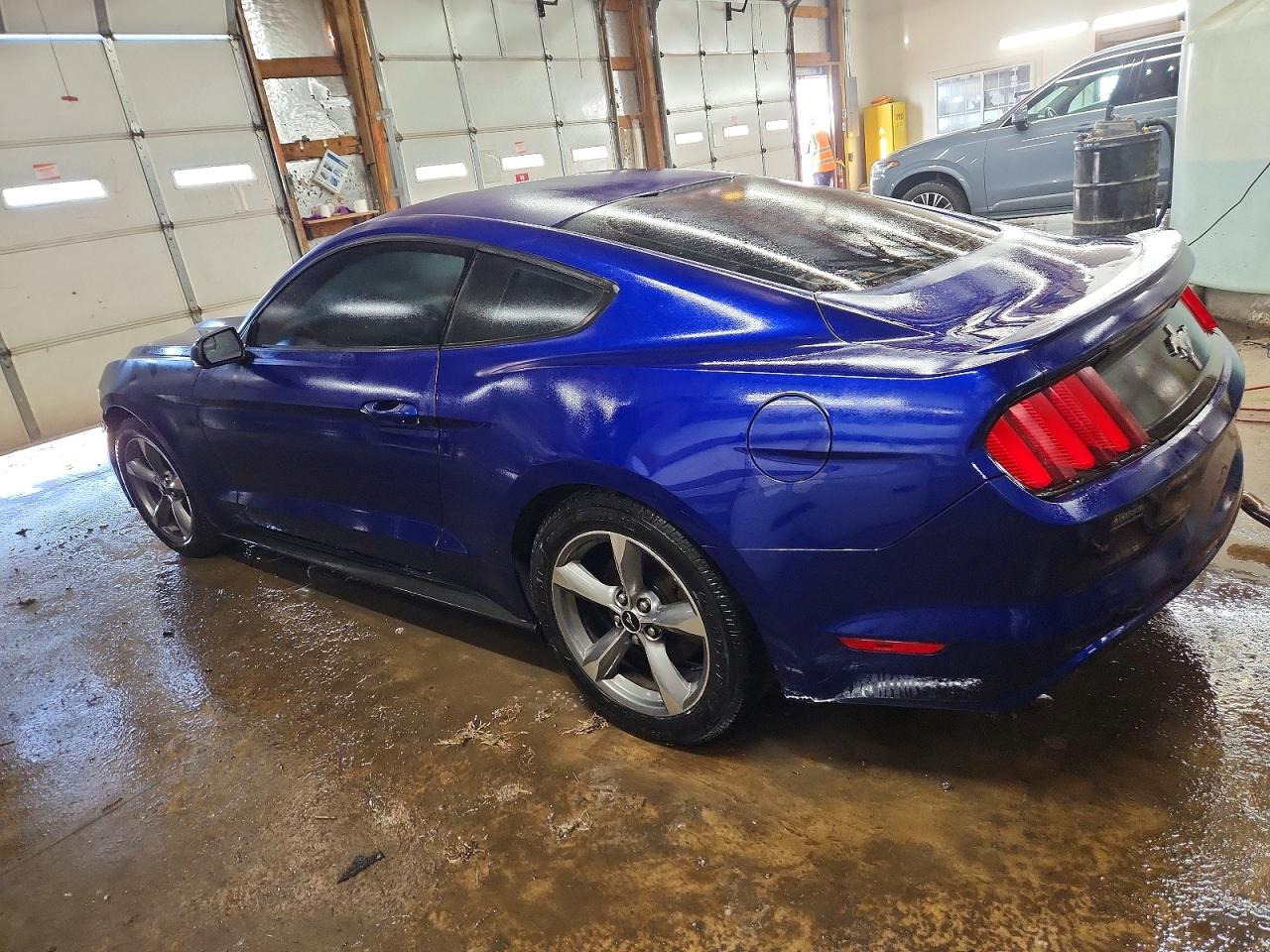 2016 FORD MUSTANG photo 4