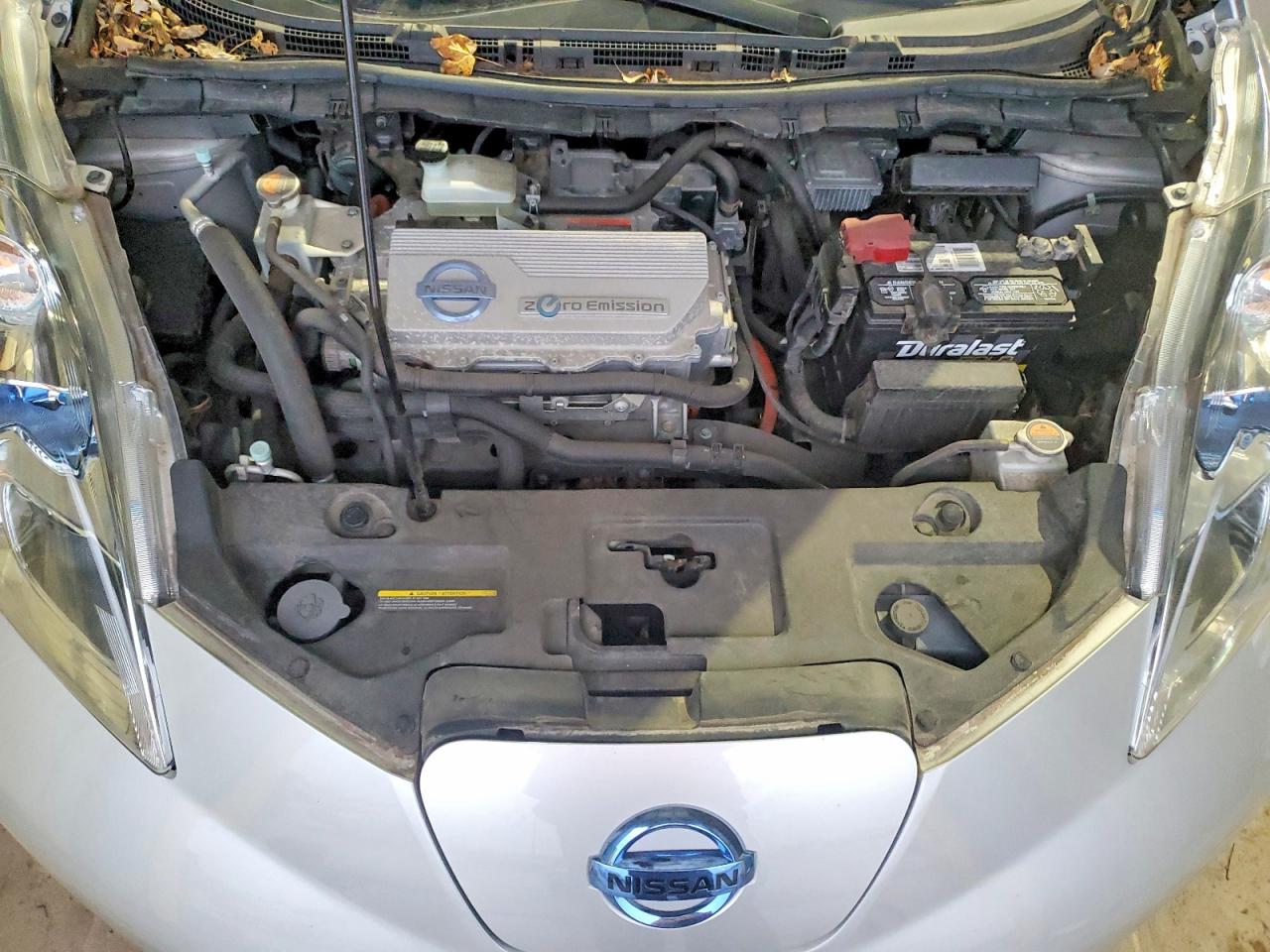 2012 NISSAN LEAF SV photo 11