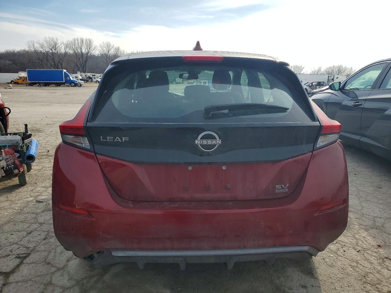 2025 NISSAN LEAF SV PLUS photo 6