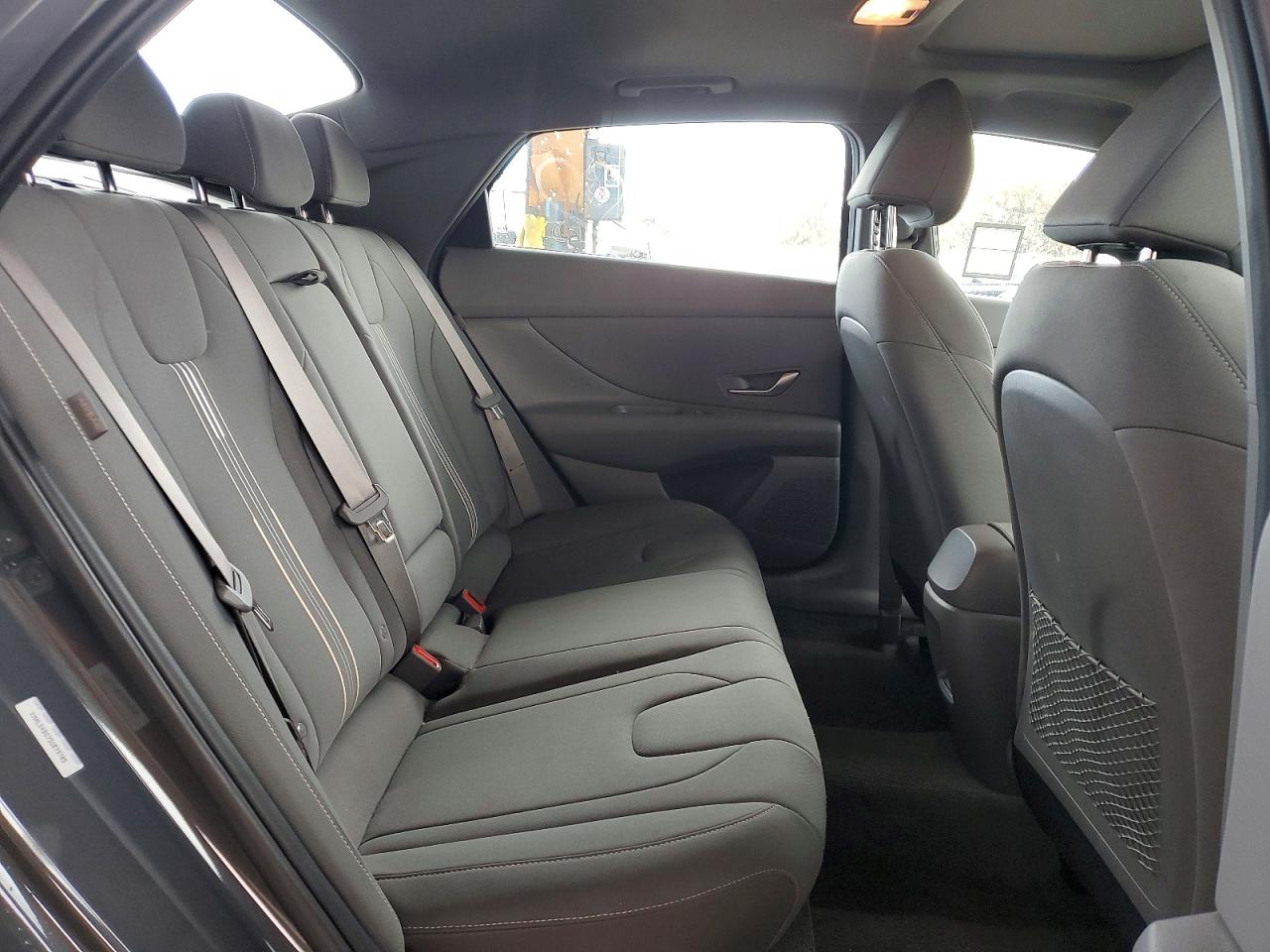 2025 HYUNDAI ELANTRA SEL photo 10