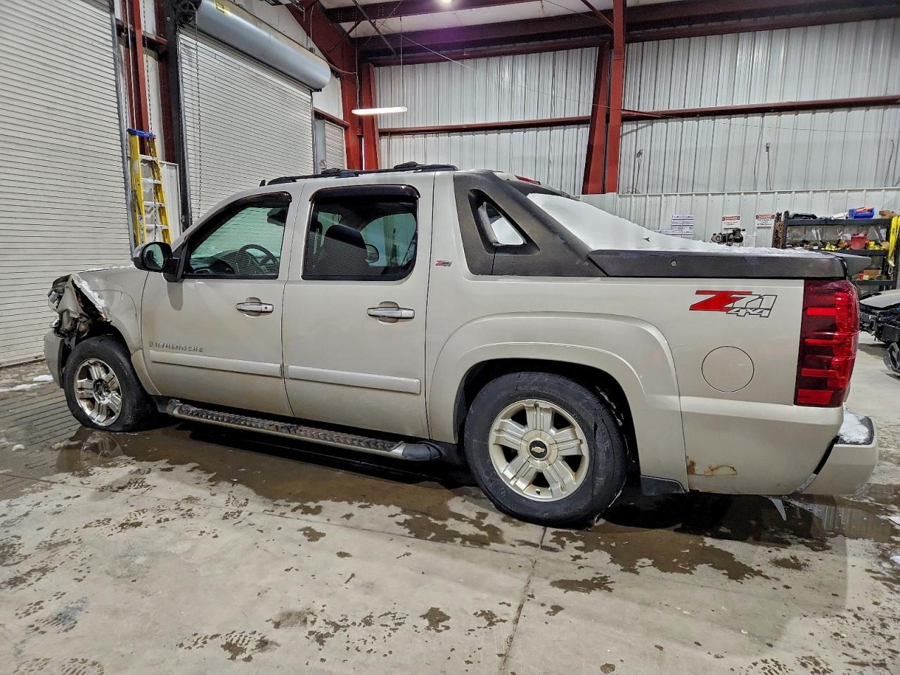 2007 CHEVROLET AVALANCHE K1500 photo 2