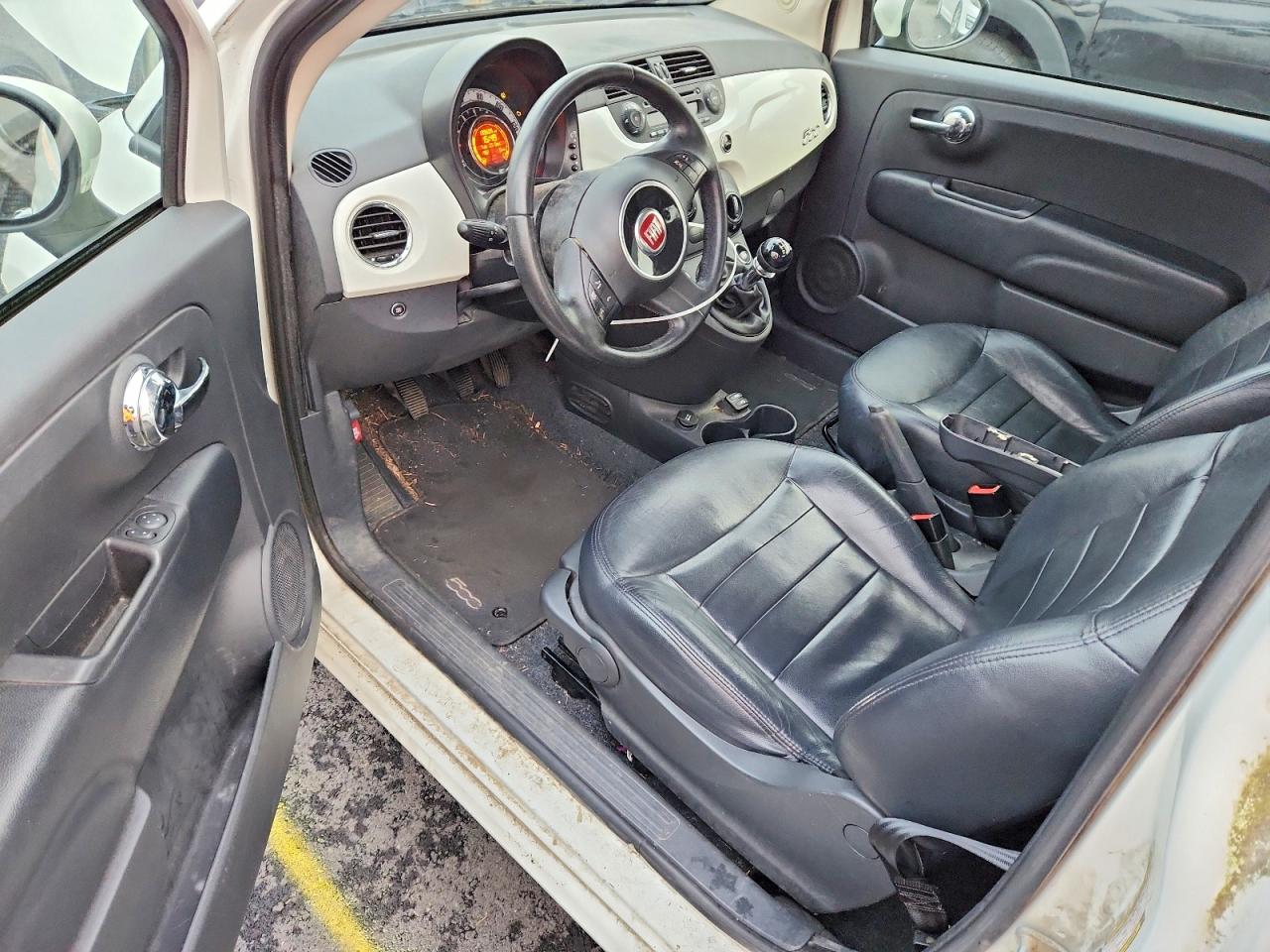 2015 FIAT 500 POP photo 15