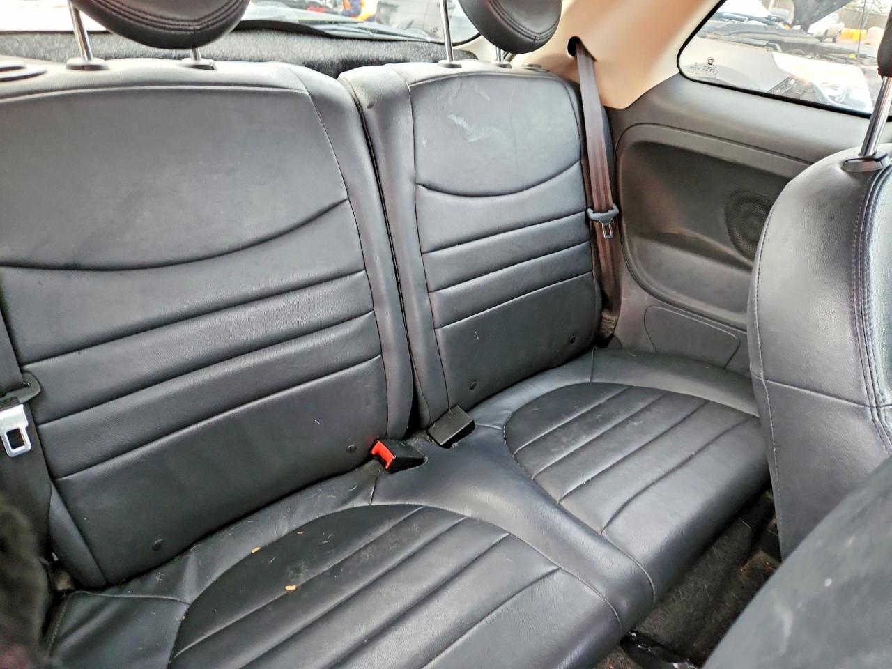 2015 FIAT 500 POP photo 19