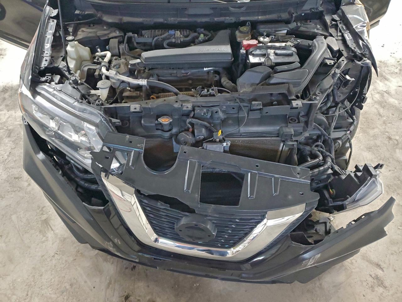 2018 NISSAN ROGUE S photo 12