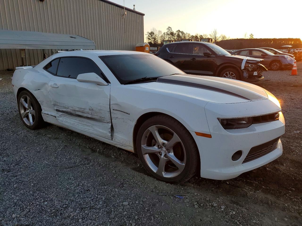 2015 CHEVROLET CAMARO LT photo 4