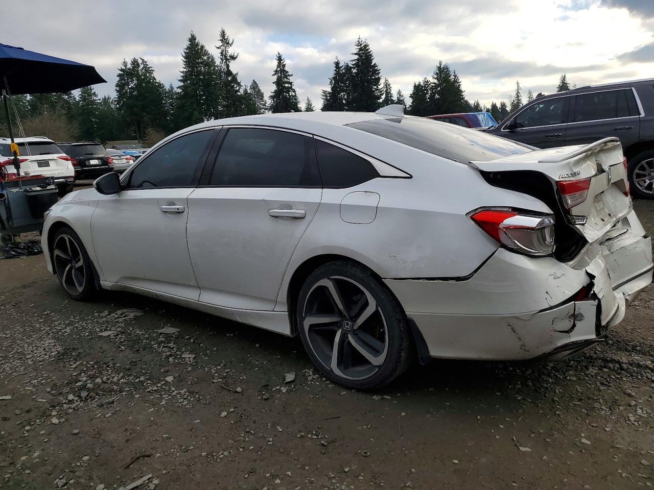 2018 HONDA ACCORD SPORT photo 2