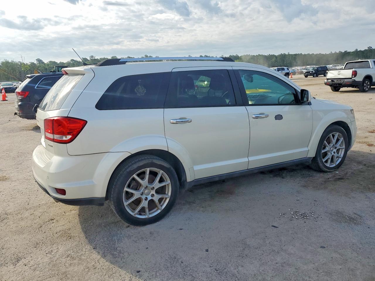 2012 DODGE JOURNEY CREW photo 6