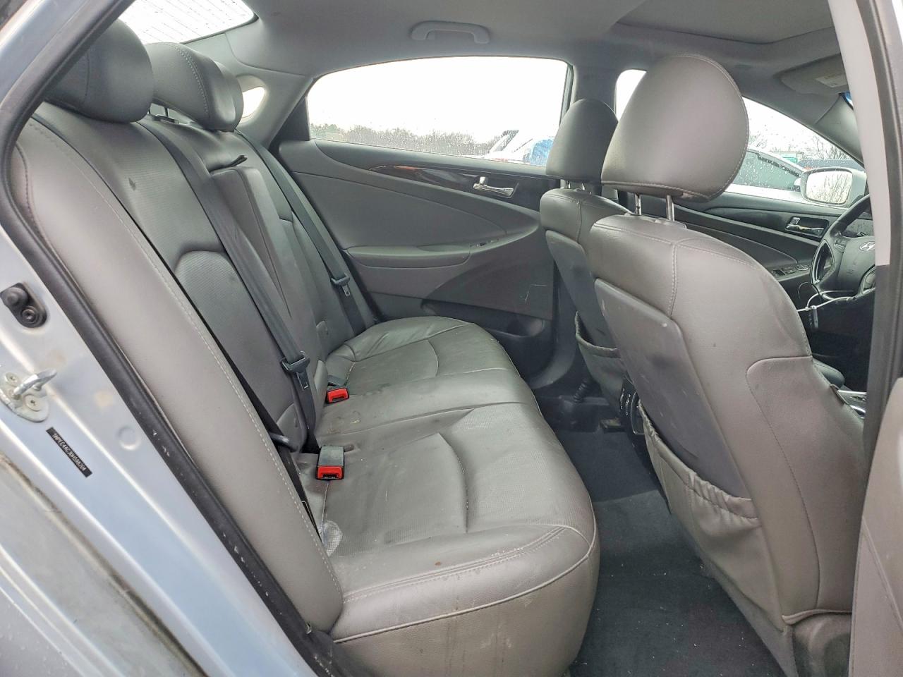 2013 HYUNDAI SONATA SE photo 10