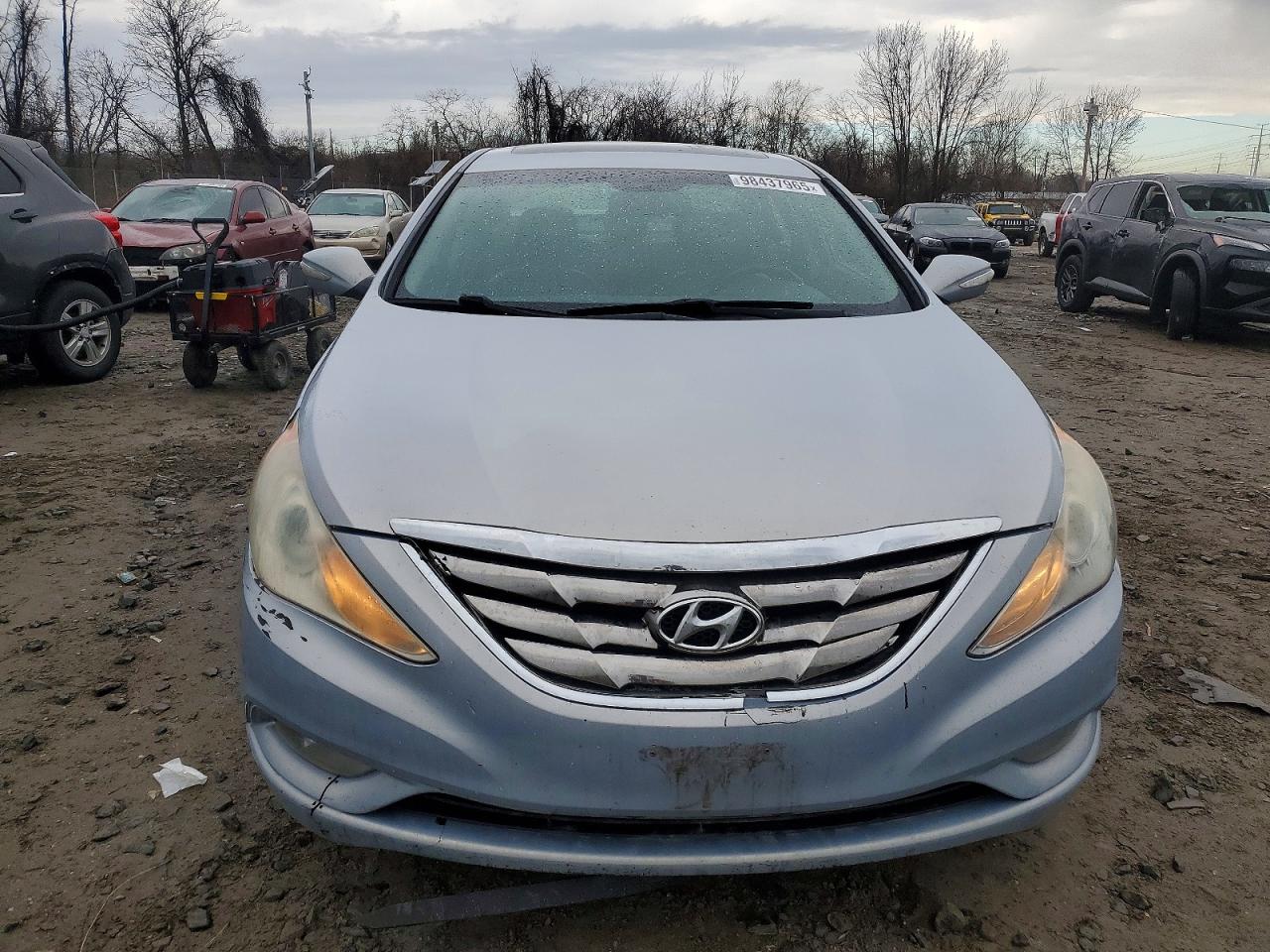 2013 HYUNDAI SONATA SE photo 5