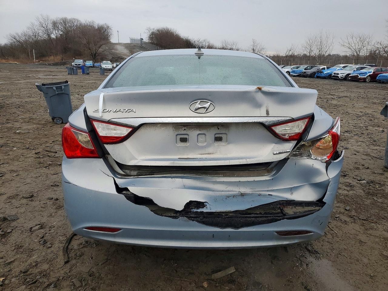 2013 HYUNDAI SONATA SE photo 6