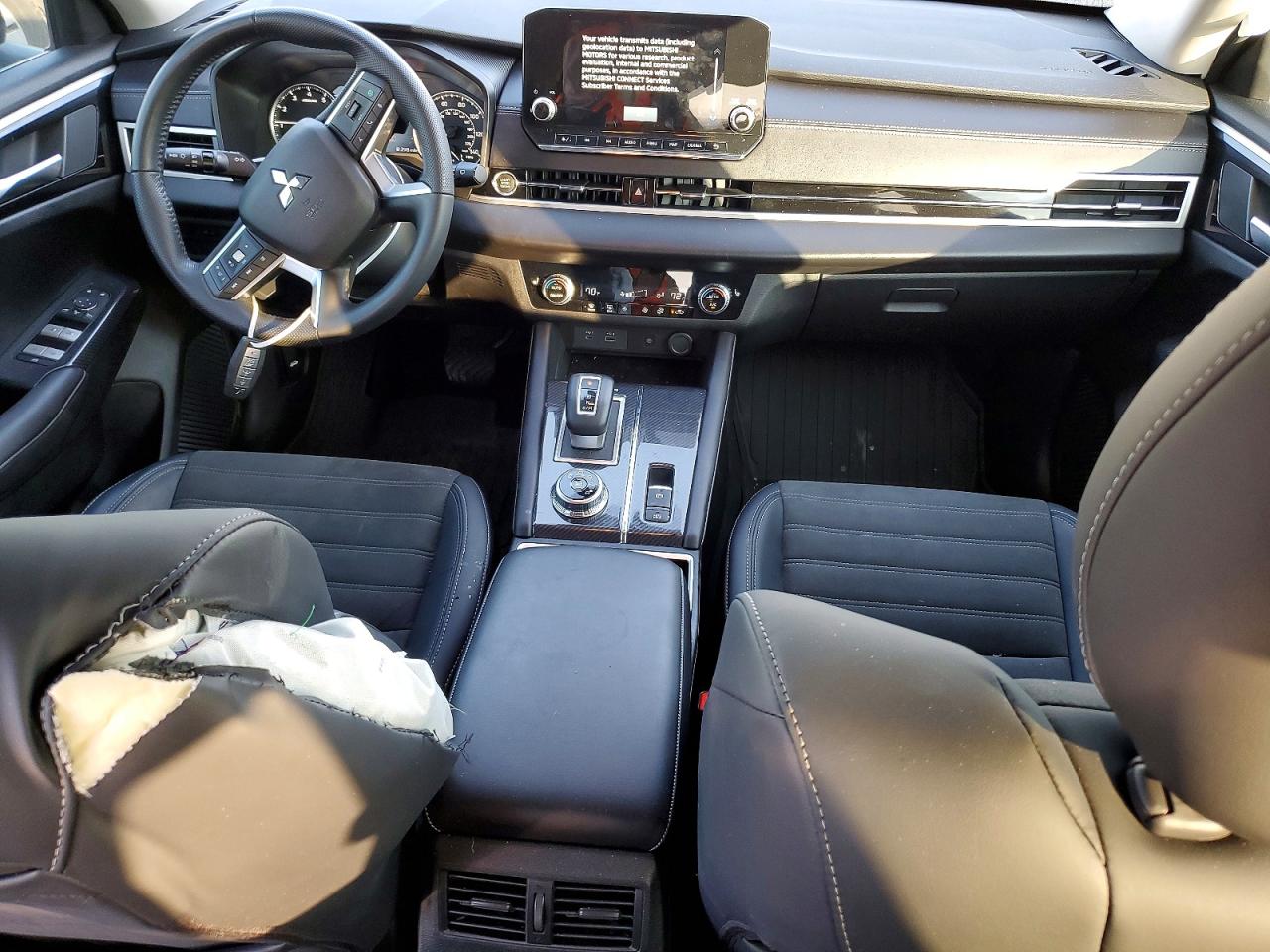 2024 MITSUBISHI OUTLANDER SE photo 29
