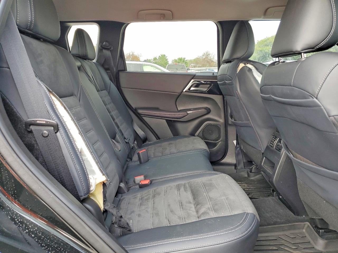 2024 MITSUBISHI OUTLANDER SE photo 37
