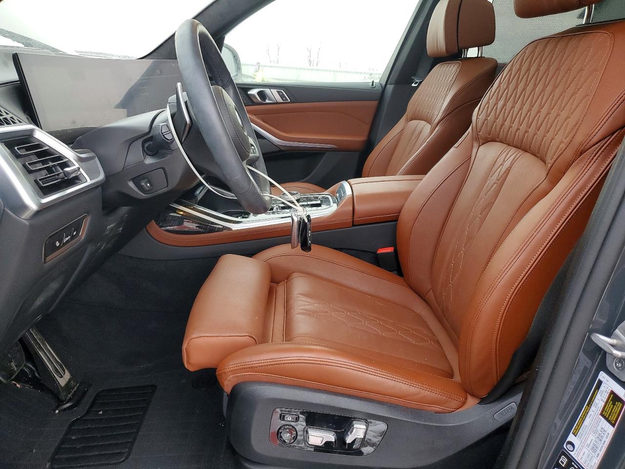 2025 BMW X7 XDRIVE40I photo 7