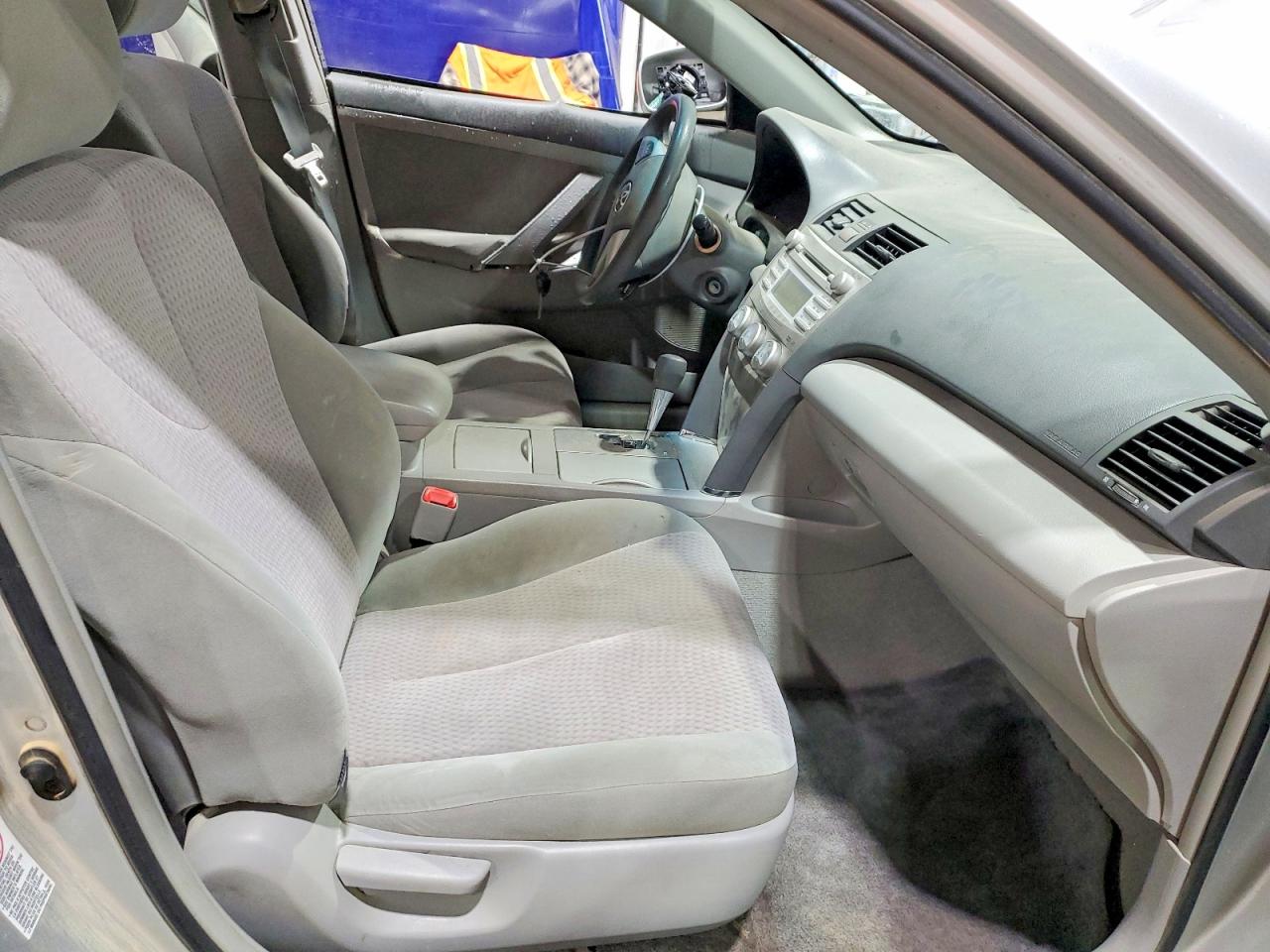 2010 TOYOTA CAMRY BASE photo 13