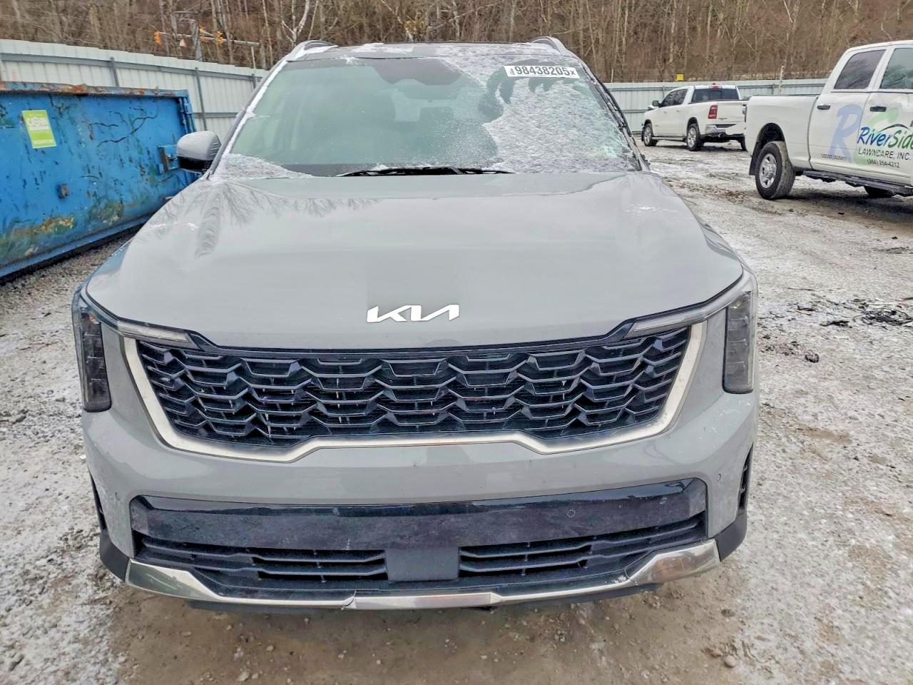 2024 KIA SORENTO S photo 5