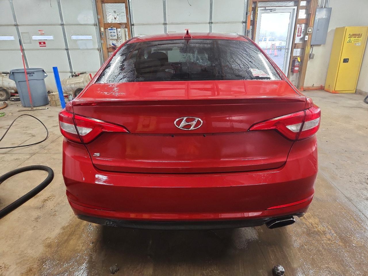 2017 HYUNDAI SONATA SE photo 6