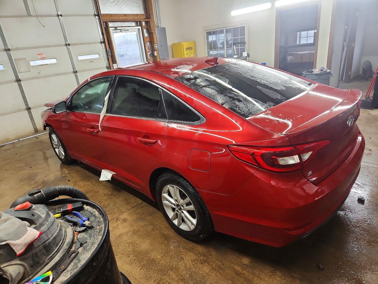 2017 HYUNDAI SONATA SE photo 2