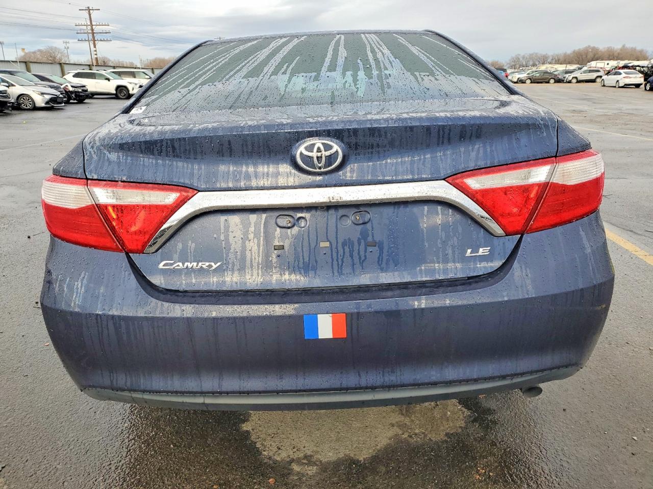 2017 TOYOTA CAMRY LE photo 6