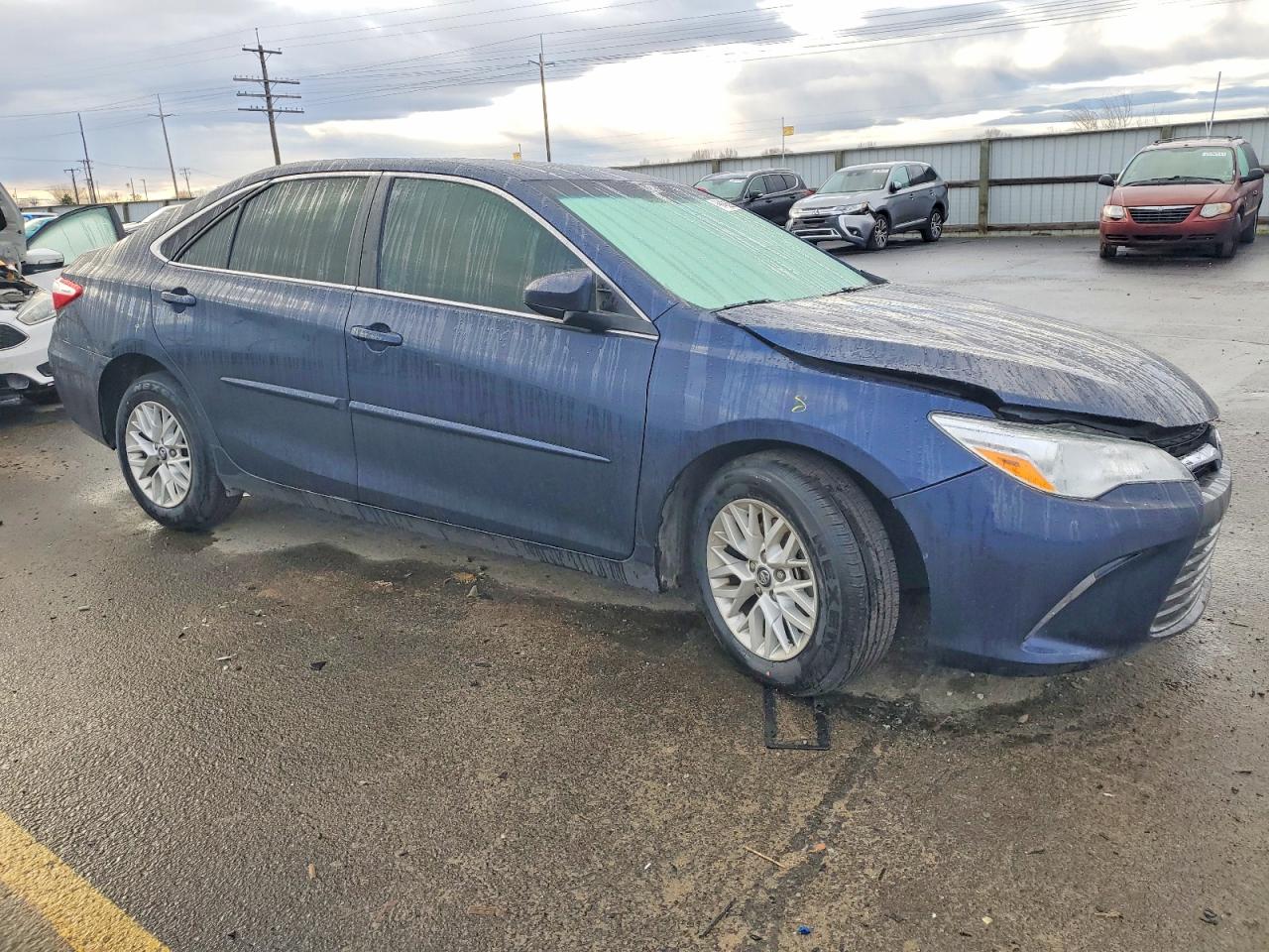 2017 TOYOTA CAMRY LE photo 4