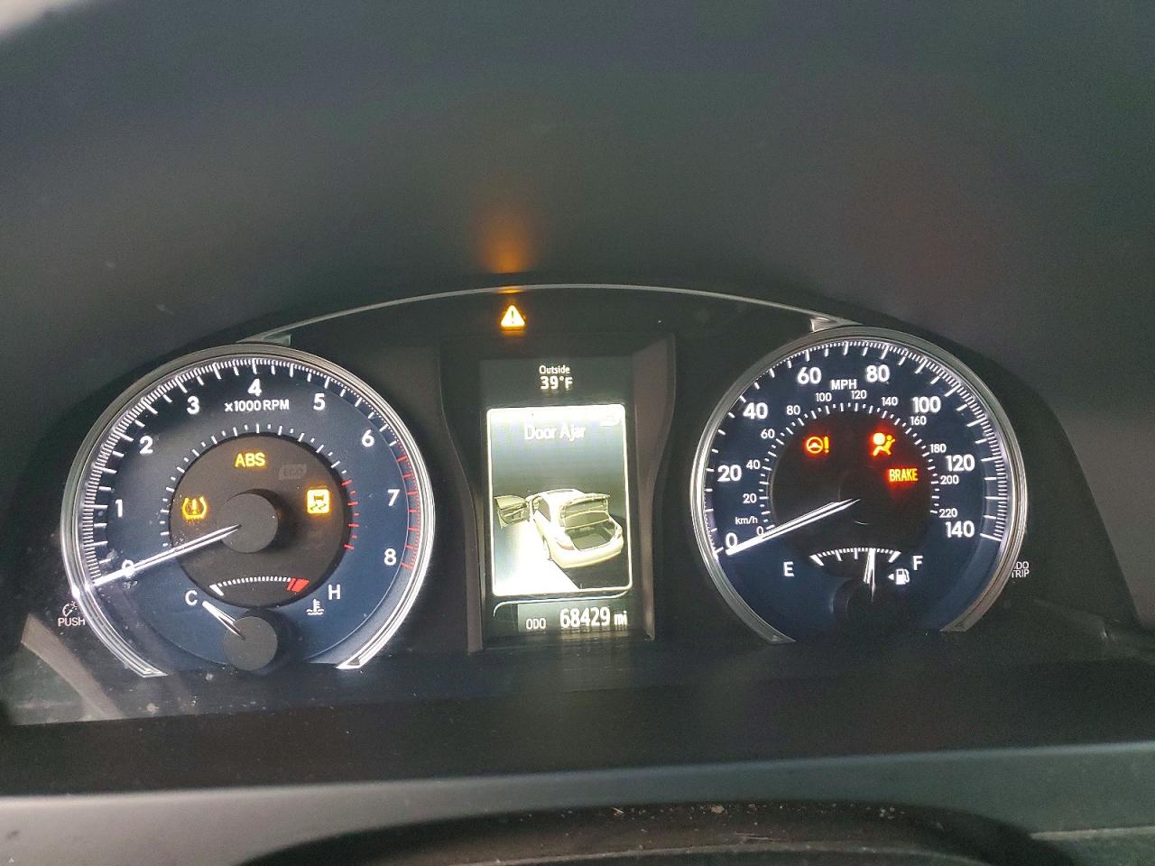 2017 TOYOTA CAMRY LE photo 9