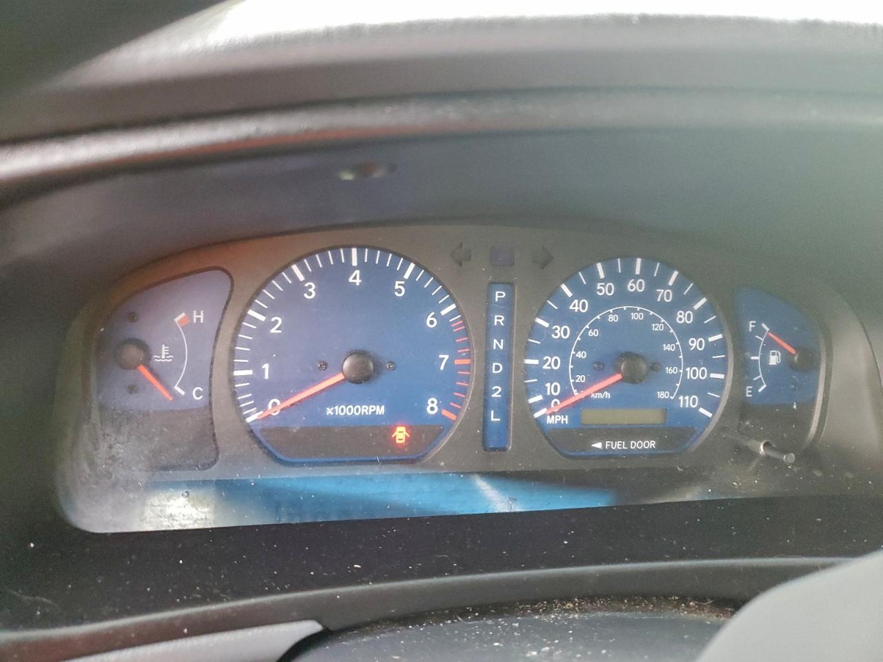 2002 TOYOTA SIENNA LE photo 17