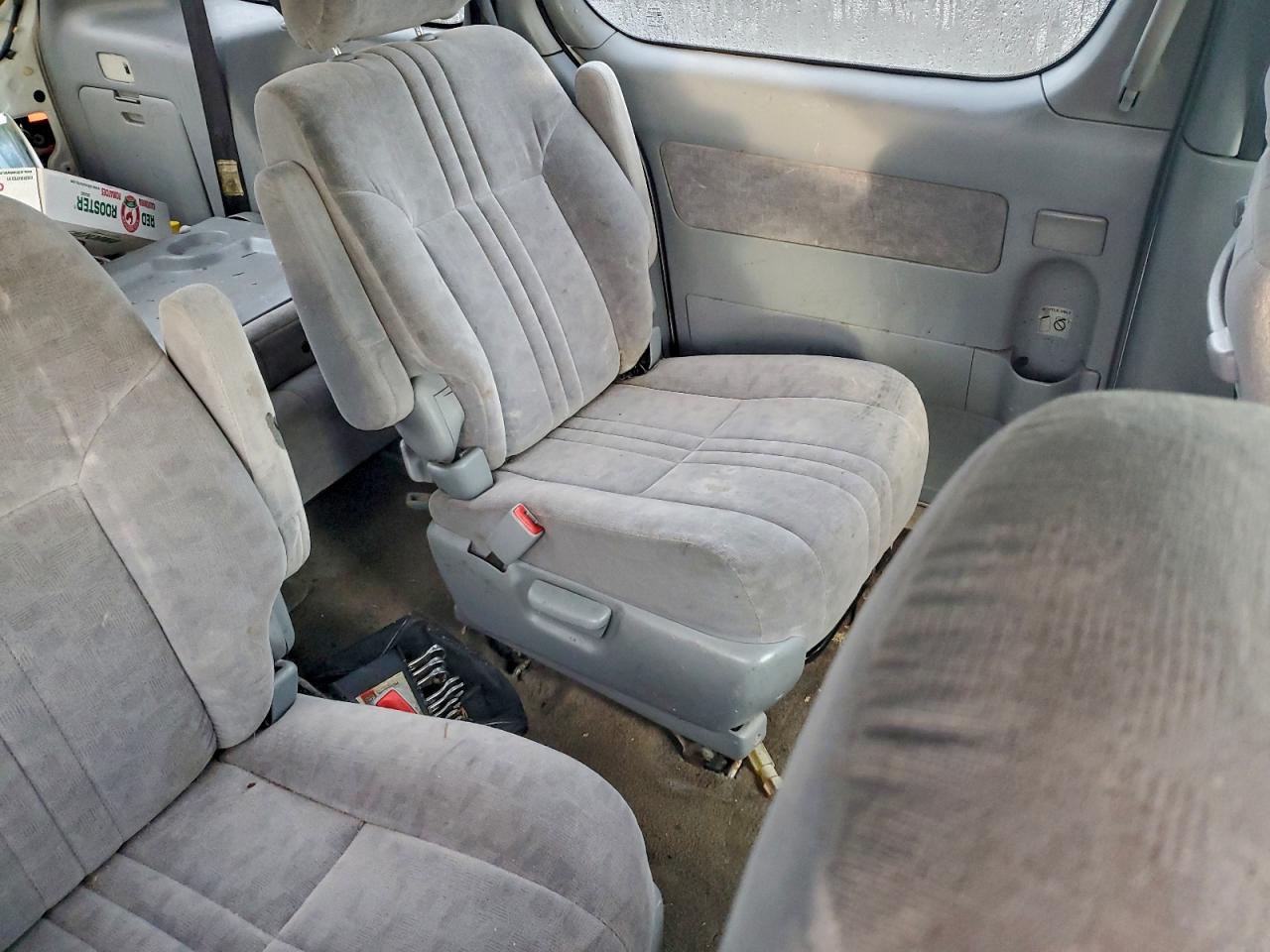 2002 TOYOTA SIENNA LE photo 21
