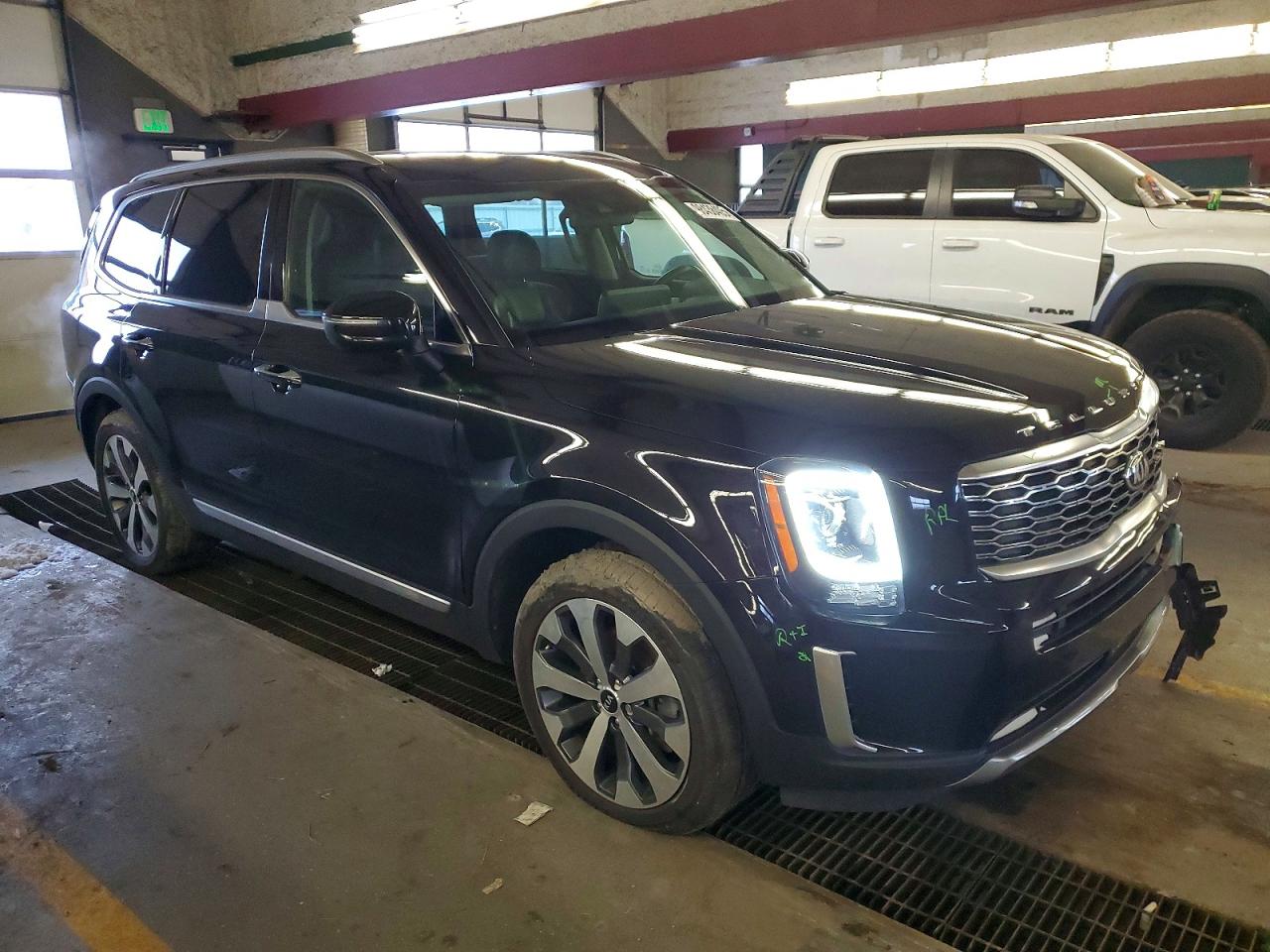 2021 KIA TELLURIDE S photo 4