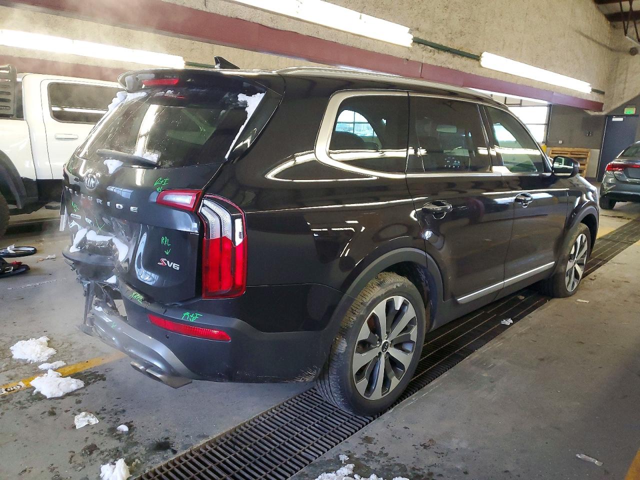 2021 KIA TELLURIDE S photo 3