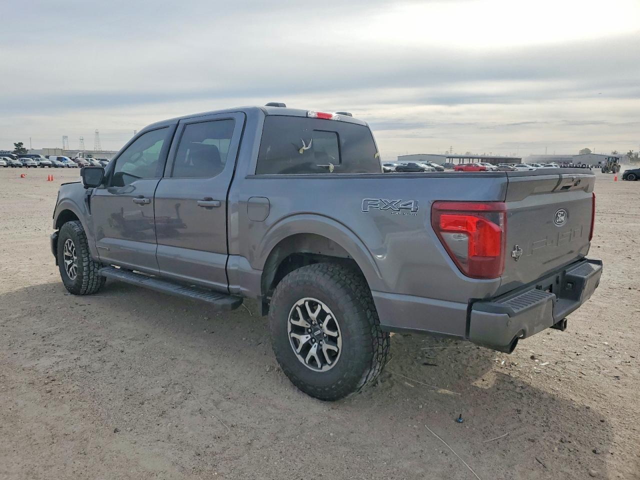 2025 FORD F150 XLT photo 3
