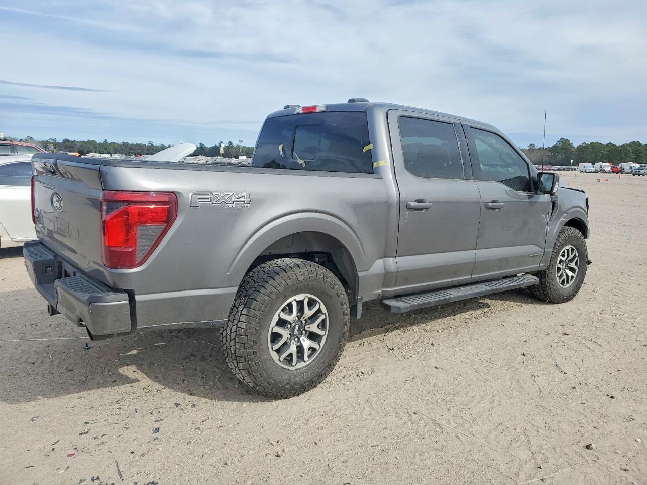 2025 FORD F150 XLT photo 5
