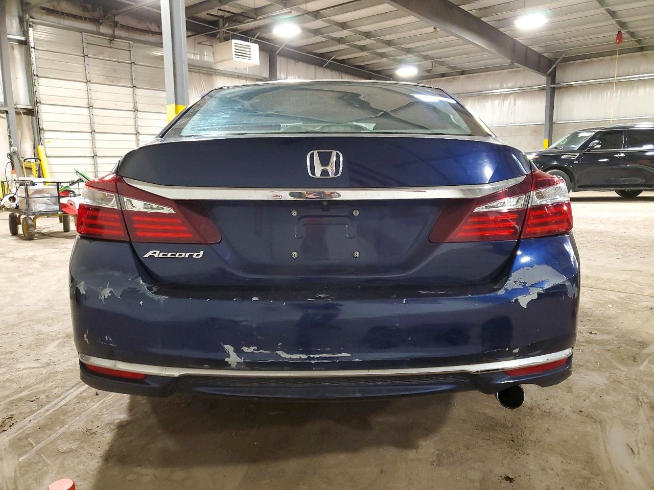 2017 HONDA ACCORD LX photo 6