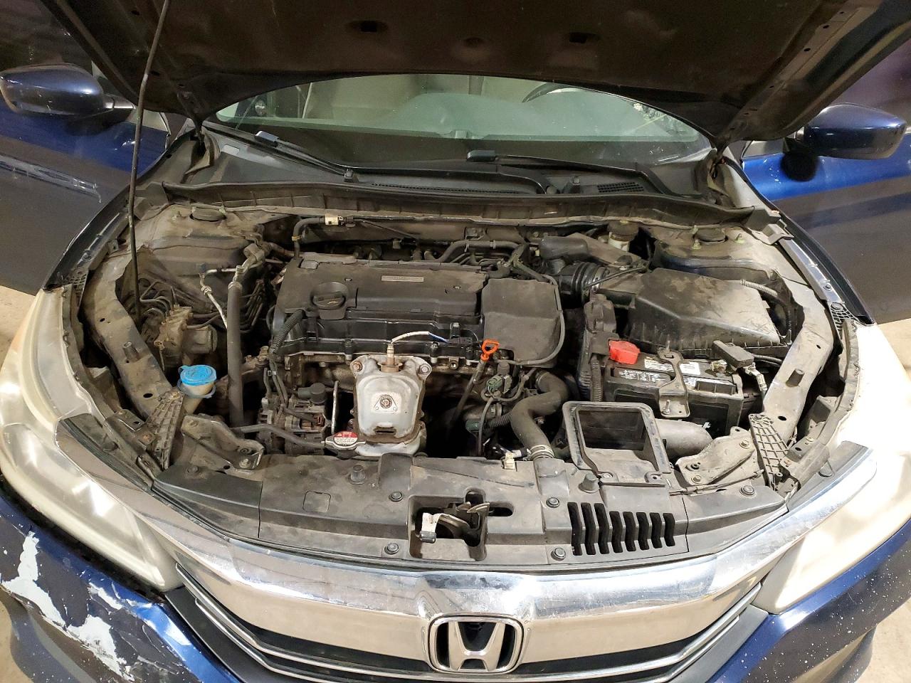 2017 HONDA ACCORD LX photo 11