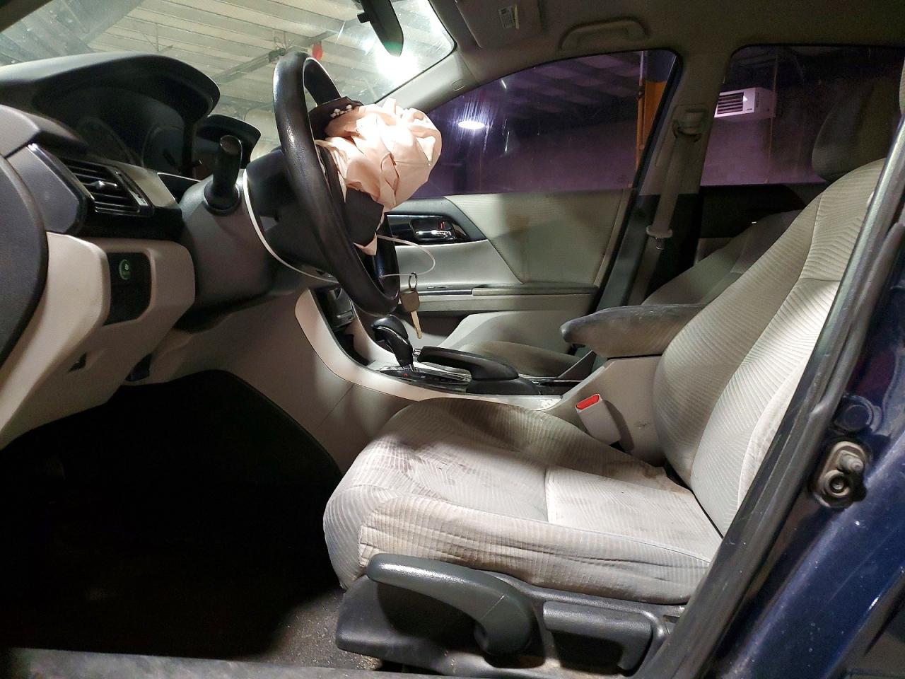 2017 HONDA ACCORD LX photo 7