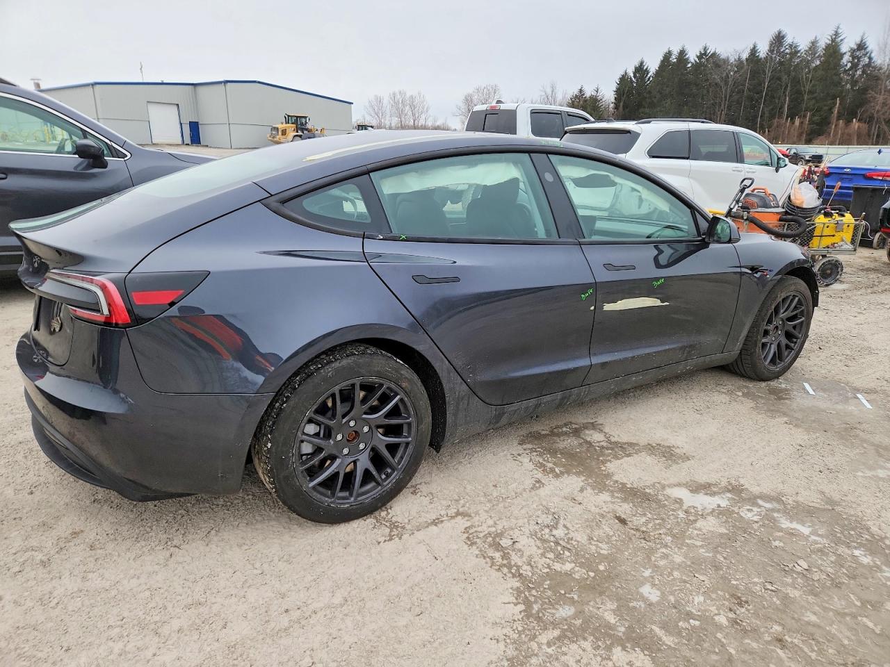 2024 TESLA MODEL 3 photo 3