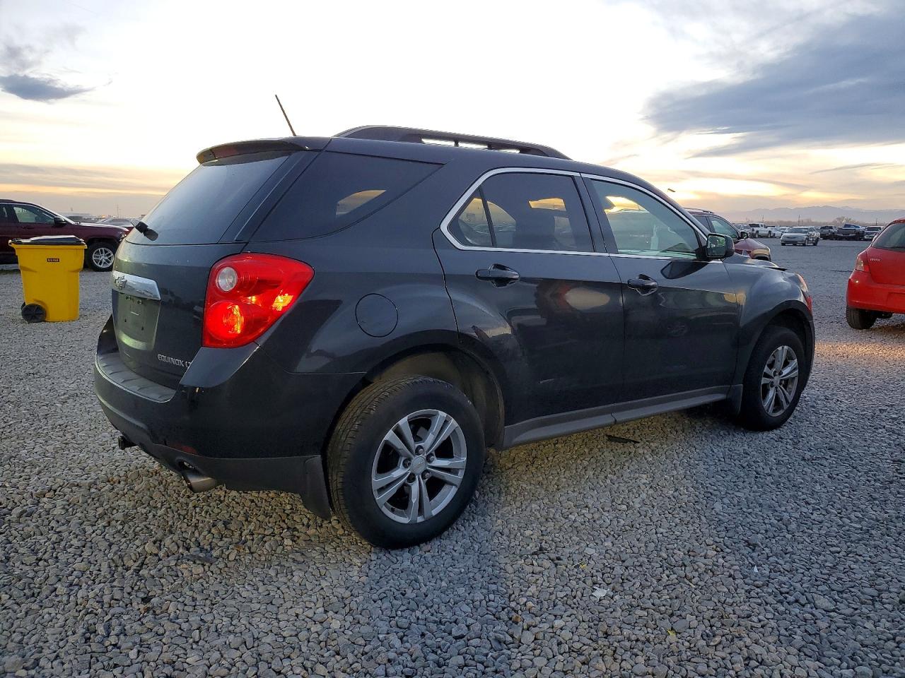 2015 CHEVROLET EQUINOX LT photo 3