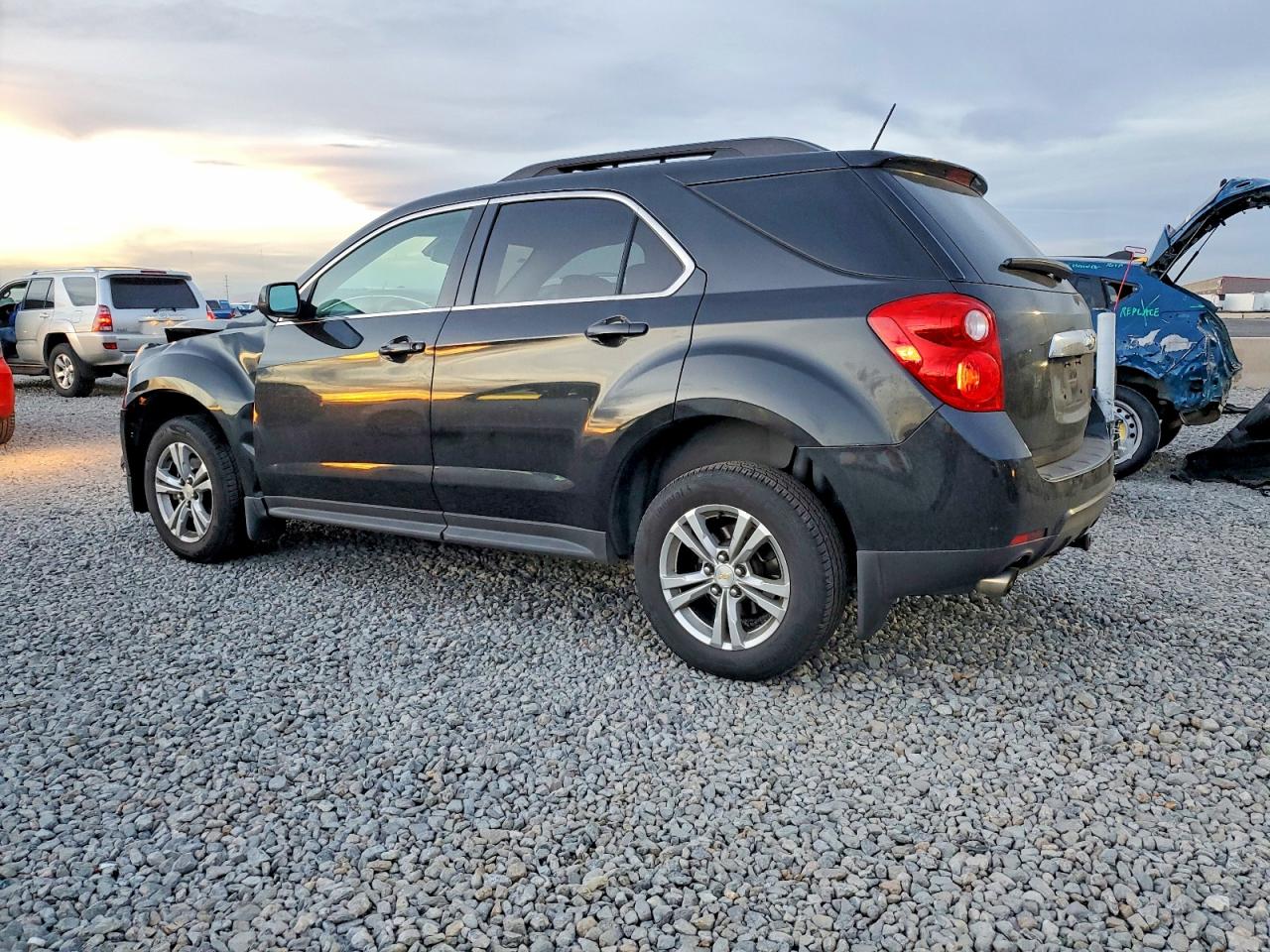 2015 CHEVROLET EQUINOX LT photo 2