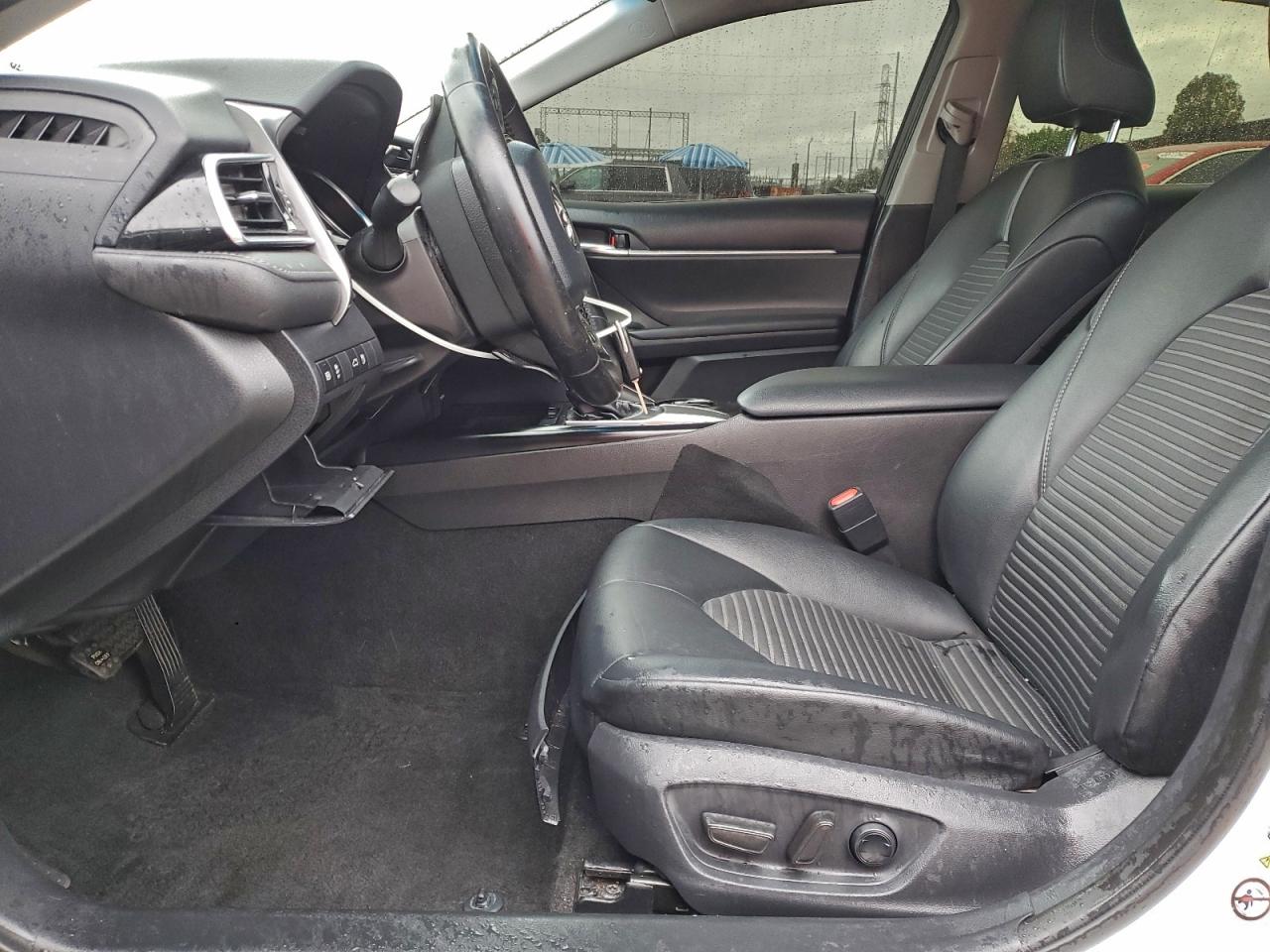 2018 TOYOTA CAMRY L photo 7
