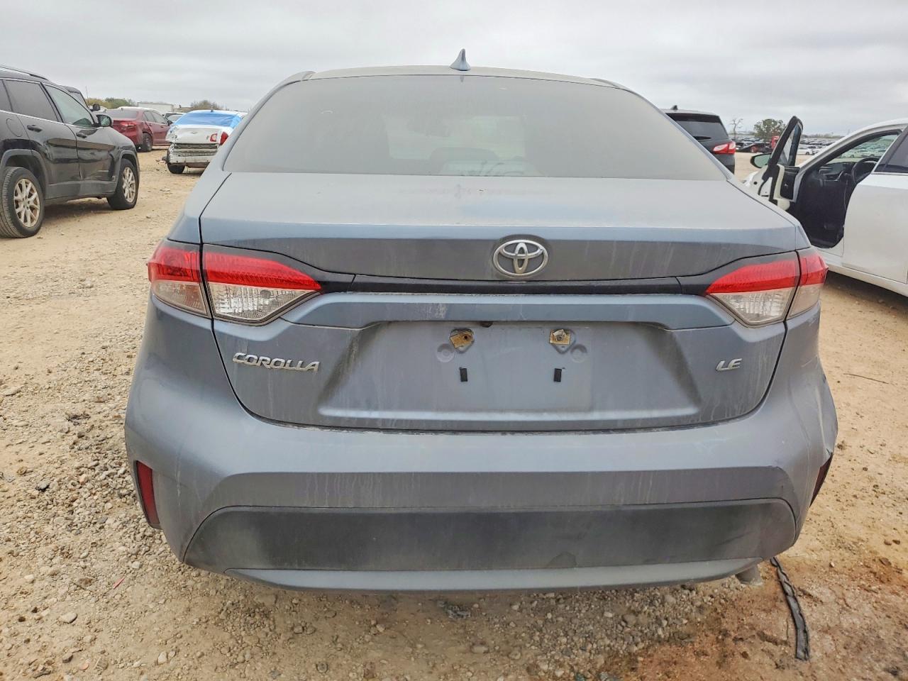 2021 TOYOTA COROLLA LE photo 6