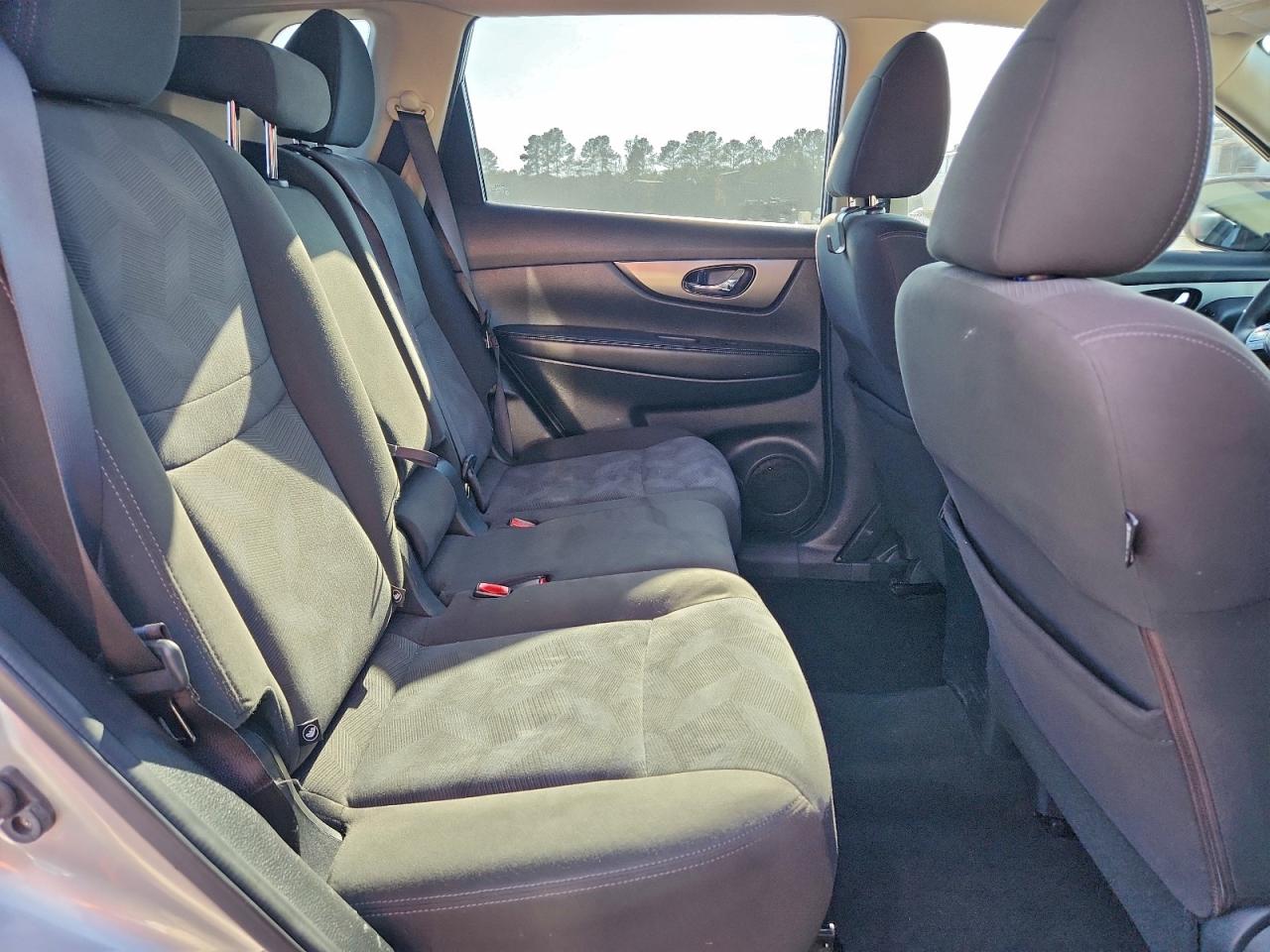 2016 NISSAN ROGUE S photo 11