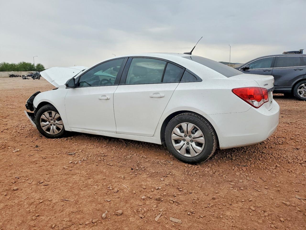 2014 CHEVROLET CRUZE LS photo 2