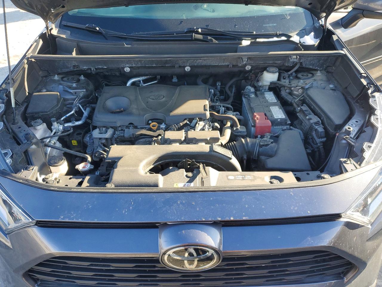 2021 TOYOTA RAV4 XLE photo 12